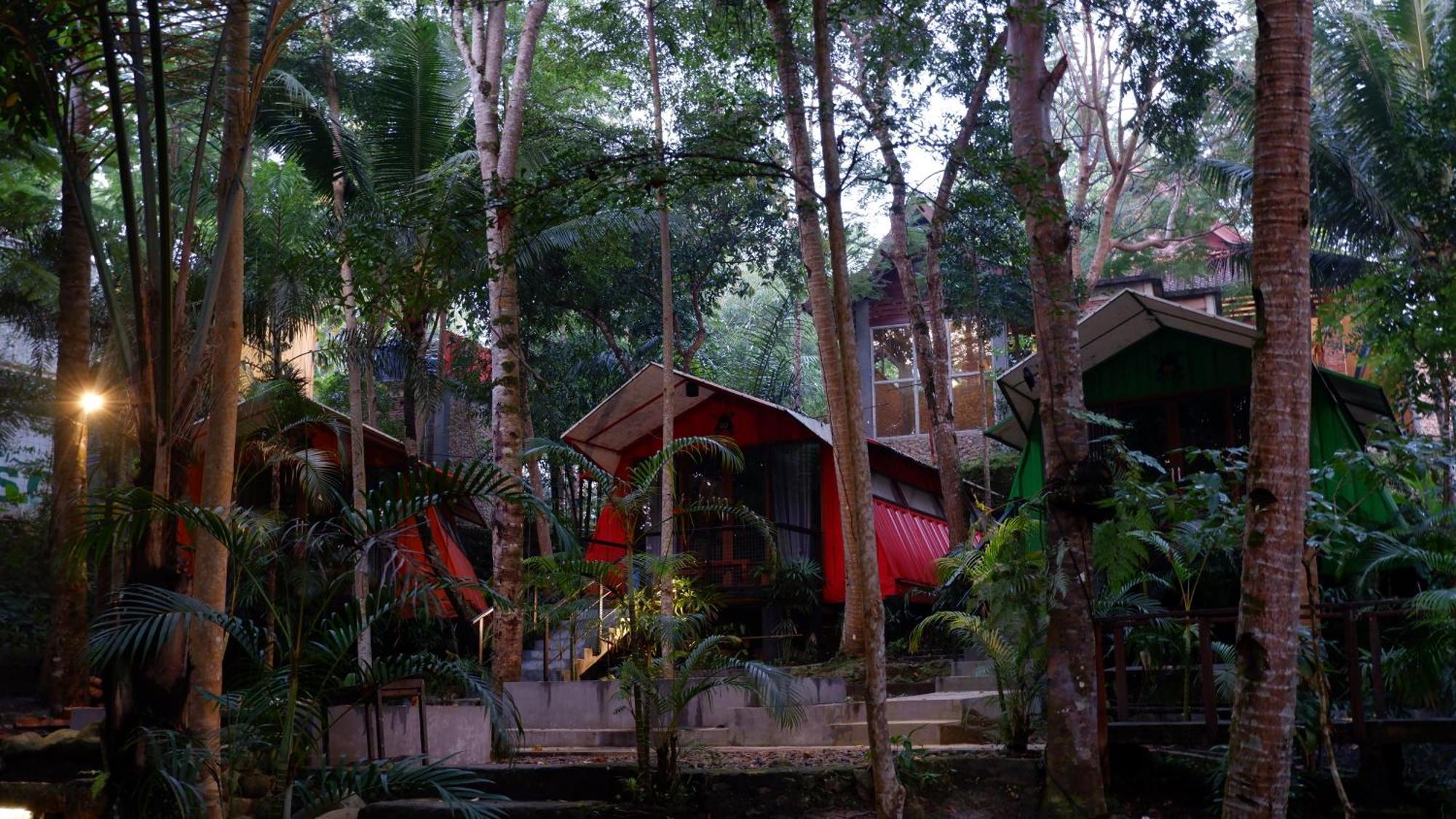 Hau Eco Lodges Citumang Pangandaran Luaran gambar